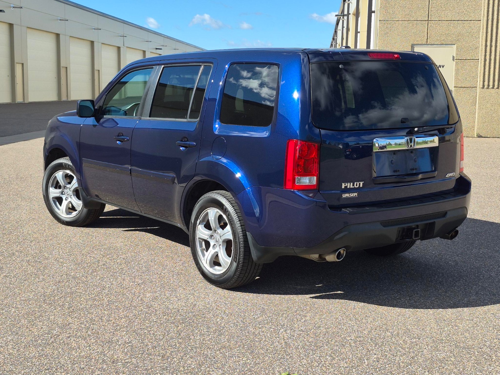 2015 Honda Pilot EX-L, photo 3 of 17