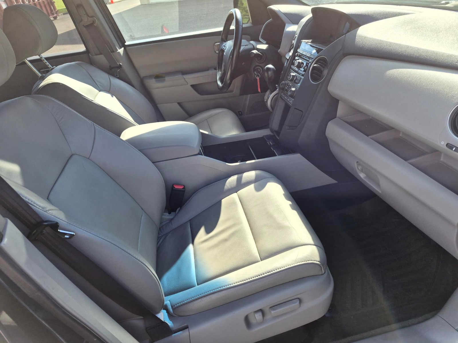 2015 Honda Pilot EX-L, photo 13 of 17