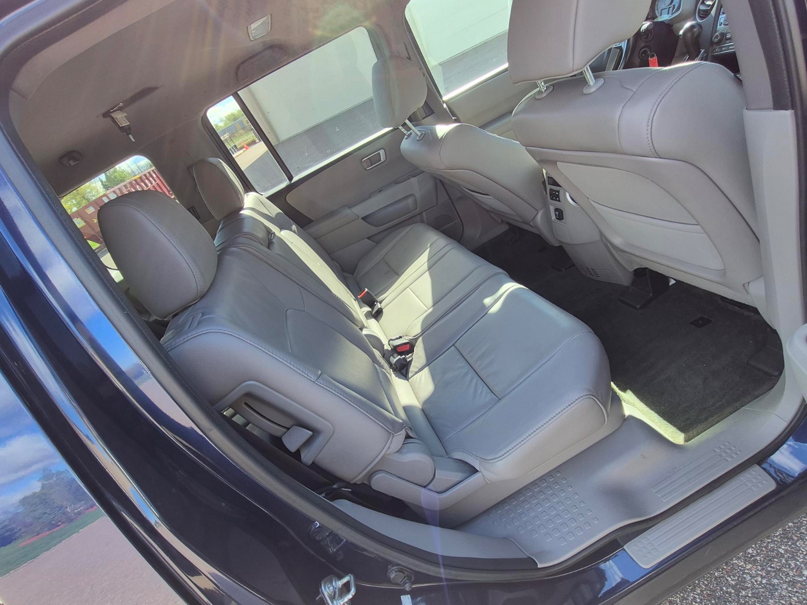 2015 Honda Pilot EX-L, photo 11 of 17