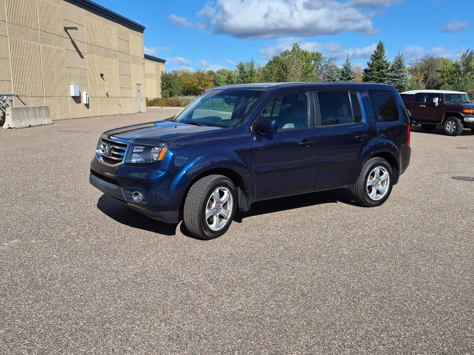 2015 Honda Pilot EX-L, photo 2 of 17