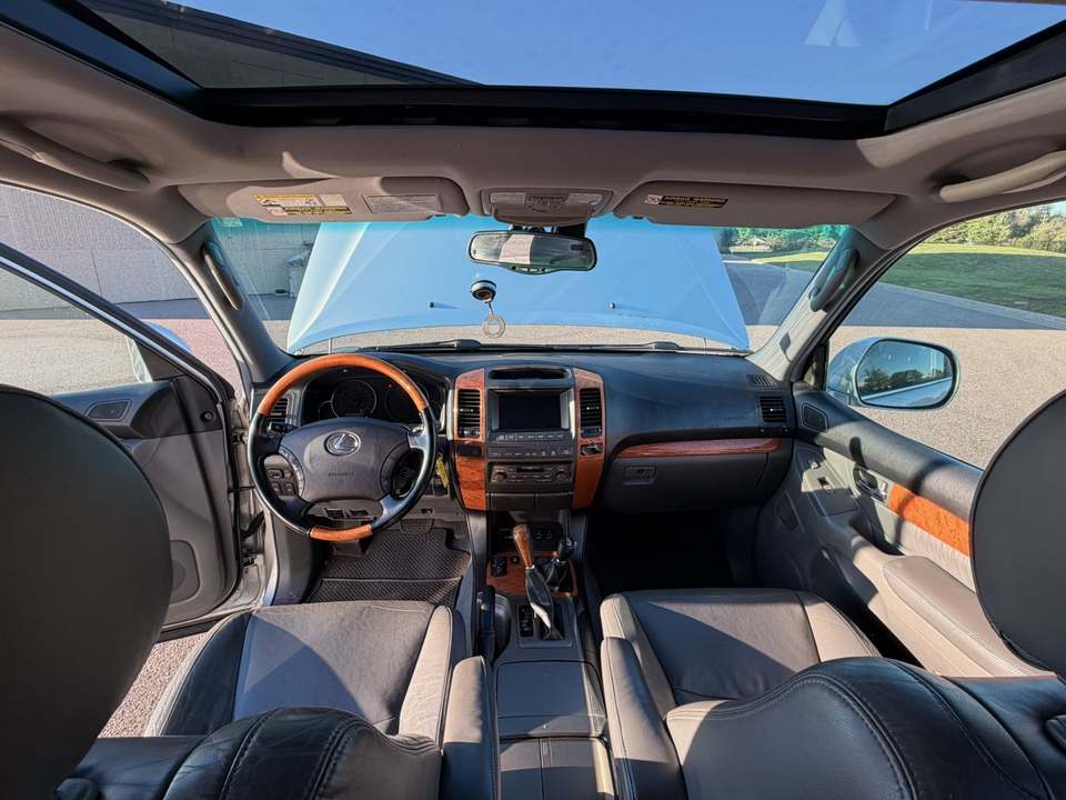2004 Lexus GX 470, photo 6 of 10