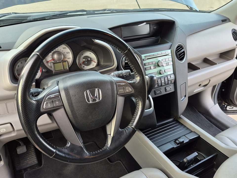 2010 Honda Pilot, photo 5 of 10