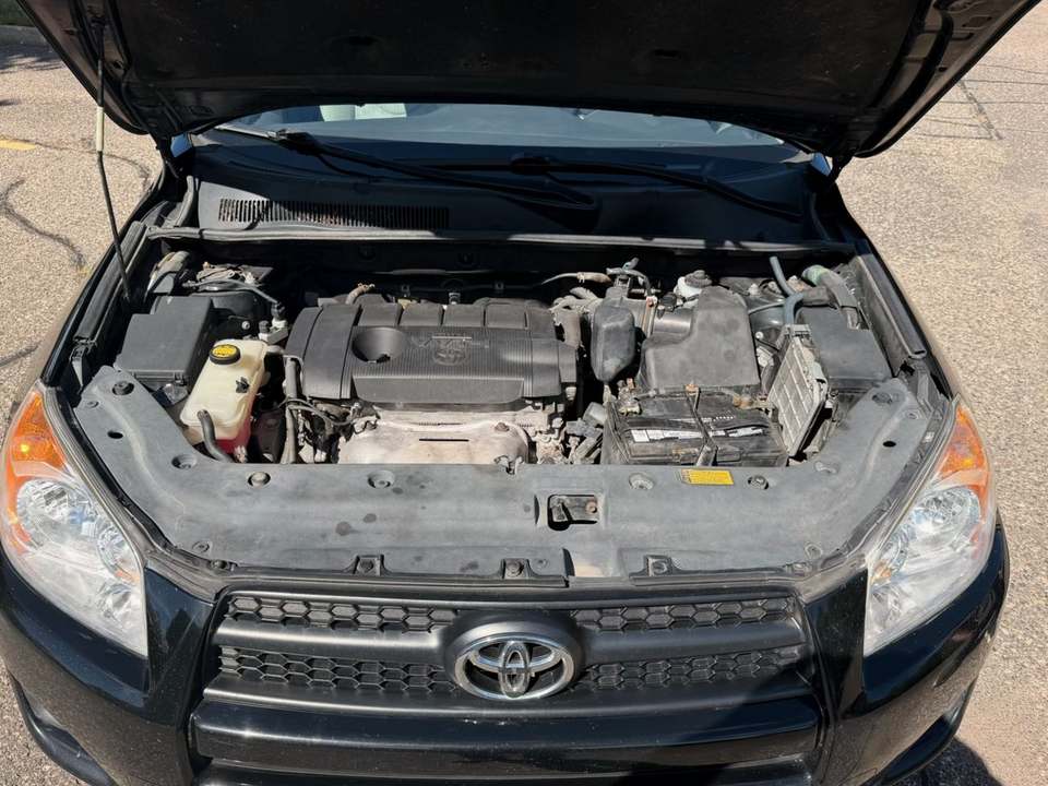 2012 Toyota RAV4, photo 9 of 10