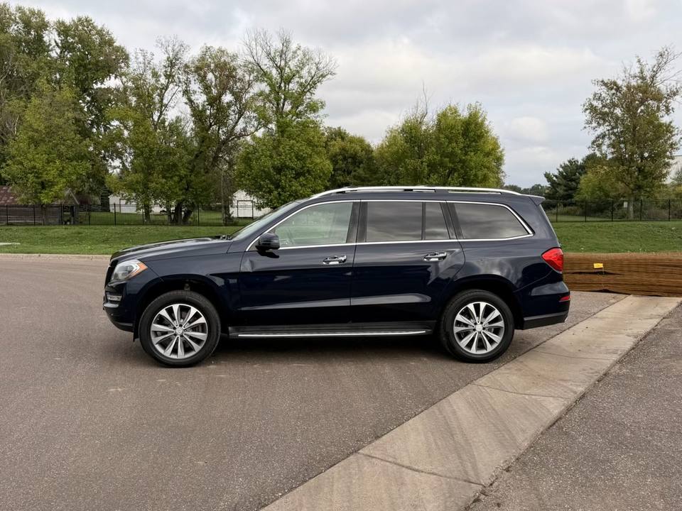 2014 Mercedes-Benz GL 450, photo 3 of 10