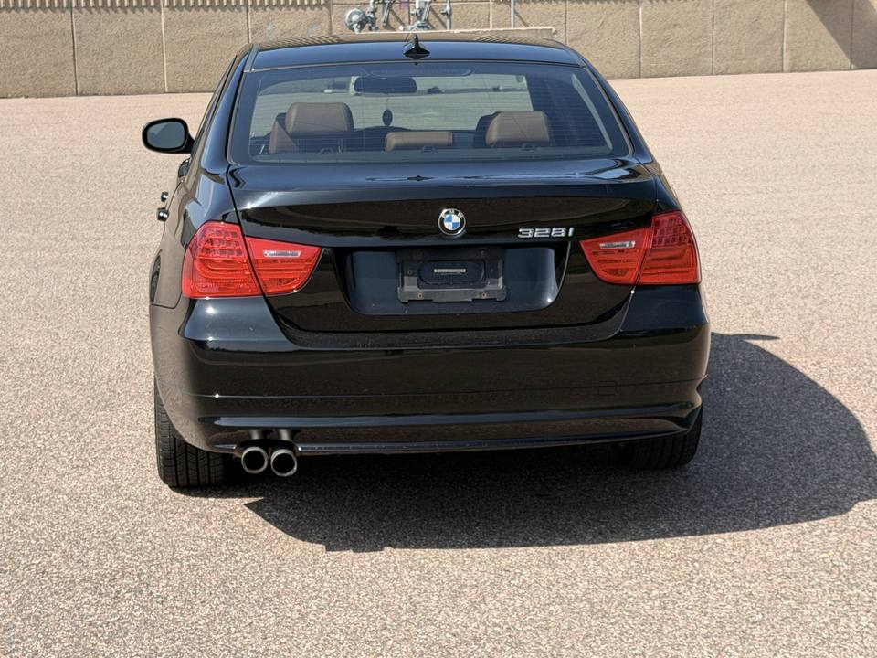 2011 BMW 328i, photo 6 of 10
